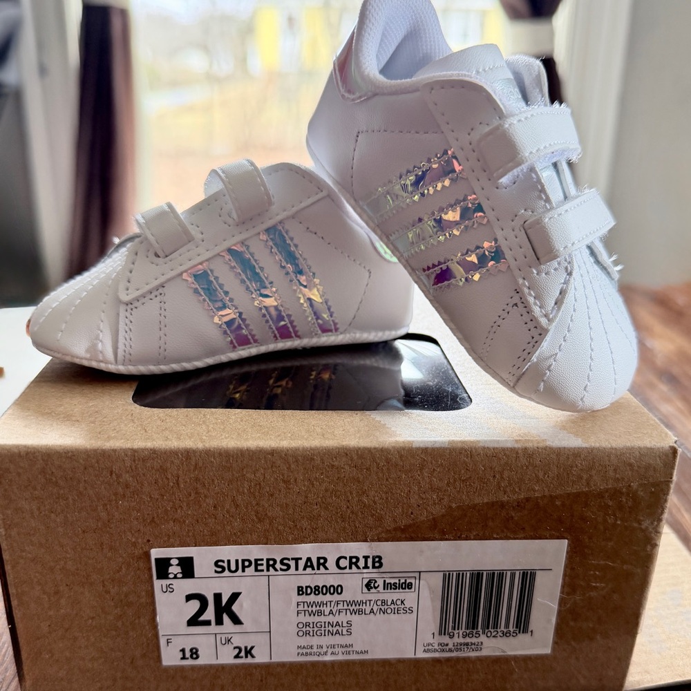 adidas White Baby Crib Shoes with Iridescent Stripes size 2K